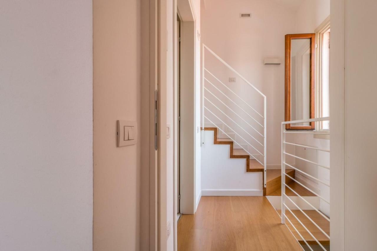 Carmini Canal View And Balcony With Lift Venice Luaran gambar