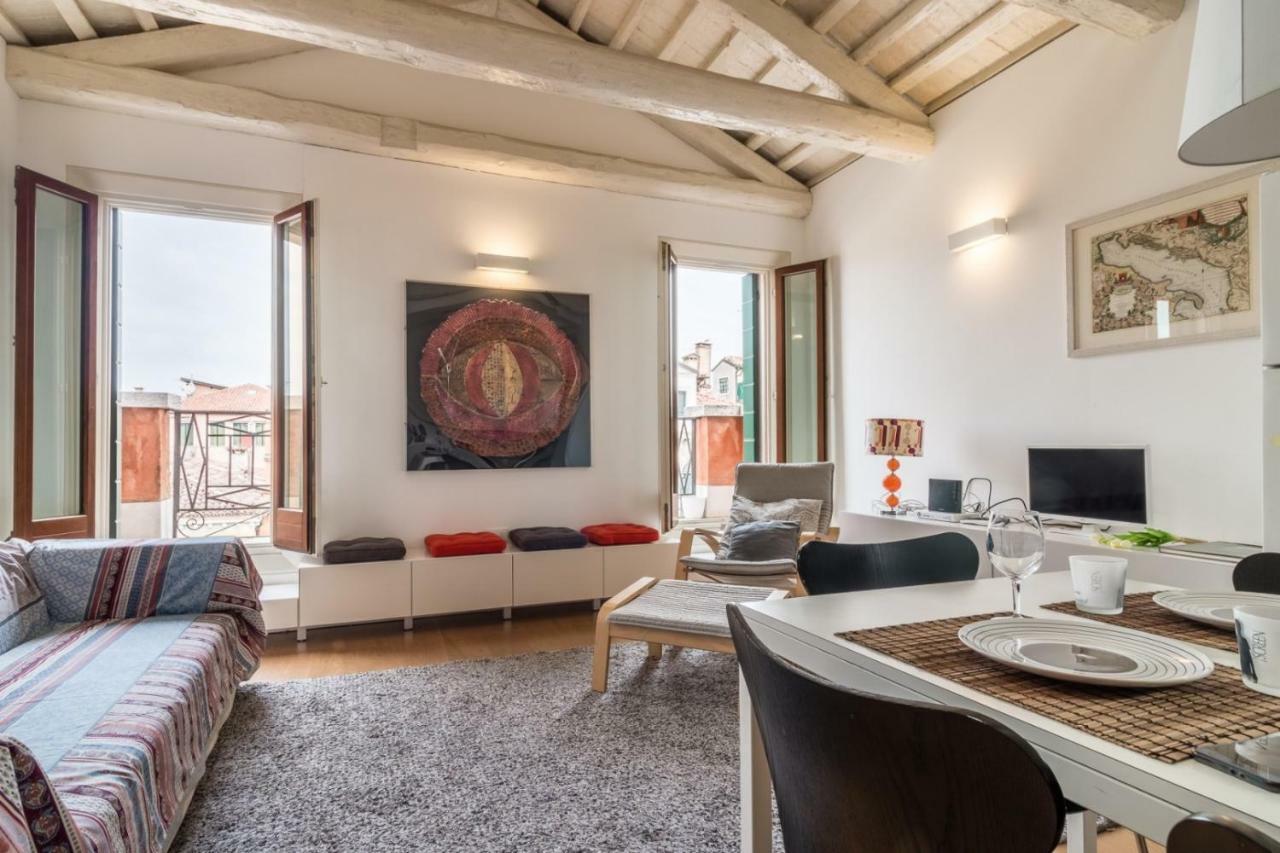 Carmini Canal View And Balcony With Lift Venice Luaran gambar