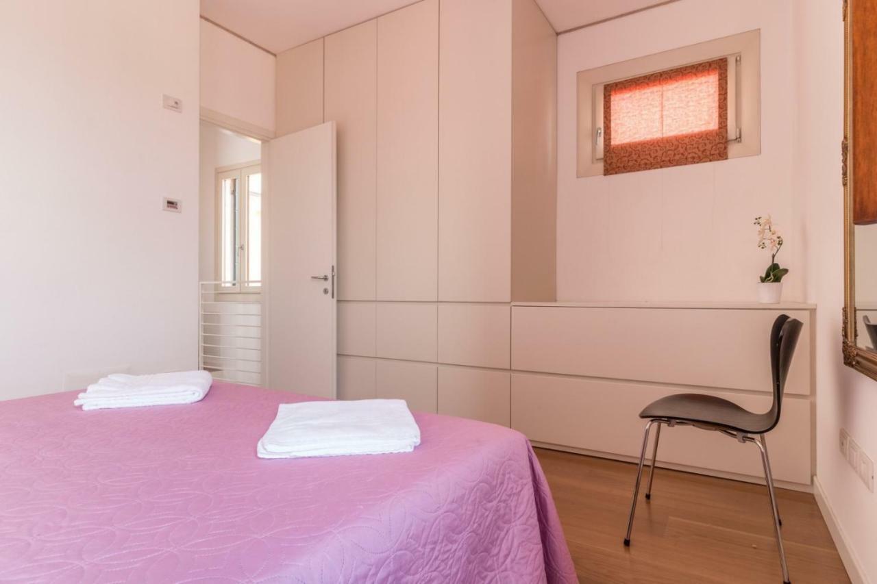Carmini Canal View And Balcony With Lift Venice Luaran gambar