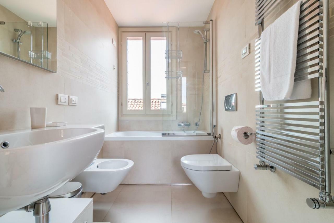 Carmini Canal View And Balcony With Lift Venice Luaran gambar